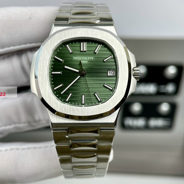  Patek Philippe Nautilus 5711/1A 40mm