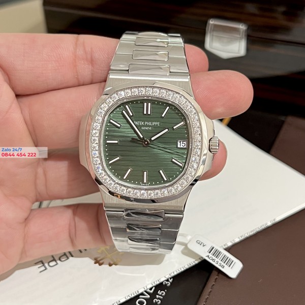  Patek Philippe Nautilus 5711Mặt Xanh Green Viền Đá Dây Kim 