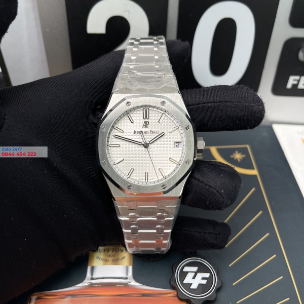 AUDEMARS PIGUET Royal Oak Automatic White Dial Watch