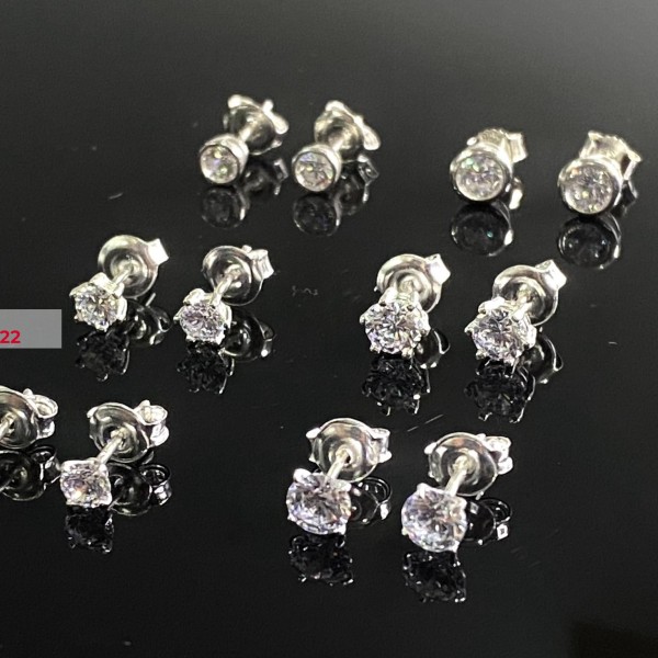 Bông Tai Nam Vàng Trắng Kim Cương Moissanite