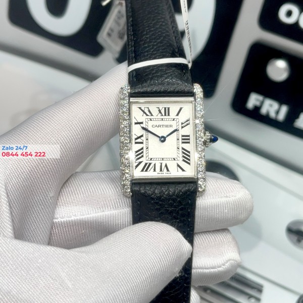 Cartier Tank WT100018 kim cương thiên nhiên