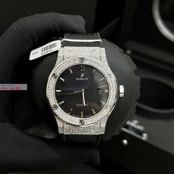 Đồng Hồ Hublot Classic Fusion 42mm kim cương thiên nhiên