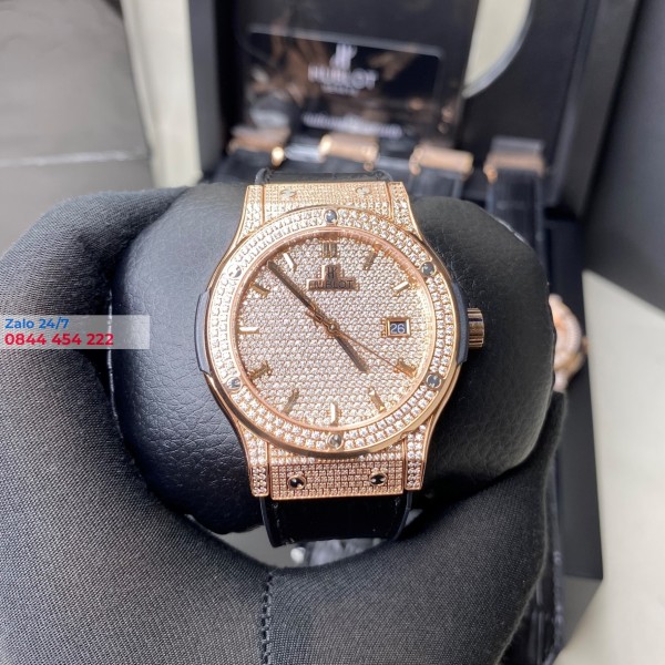 Đồng Hồ Hublot Classic Fusion King Gold Full Pave Rep1:1 42mm Diamonds  Moisssanite