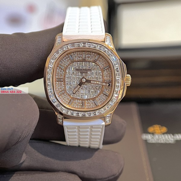 Đồng Hồ Patek Philippe Aquanaut 5062/450R-001 chế tác vàng khối 18k, kim cương thiên nhiên