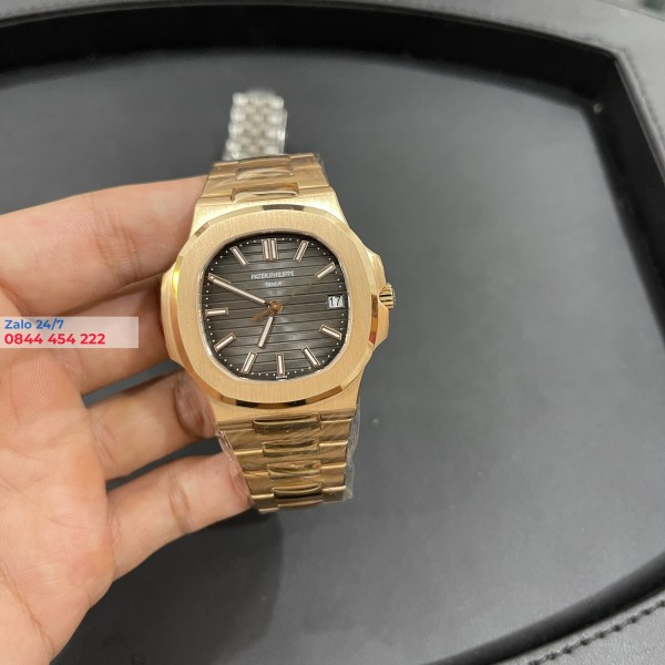 Đồng Hồ Patek Philippe Nautilus 5711/1R