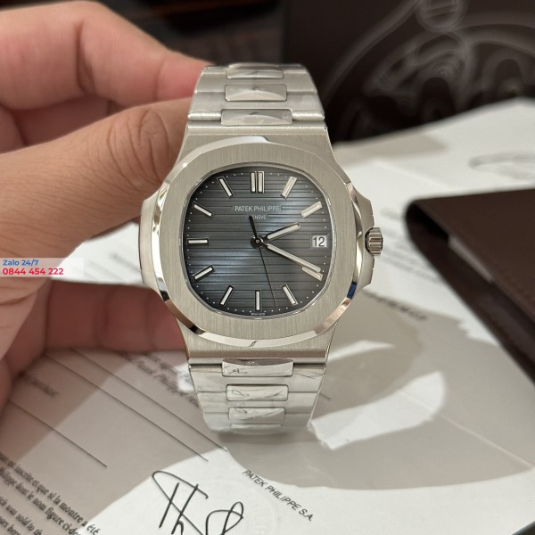 Đồng Hồ Patek Philippe Nautilus  5711/1A-010