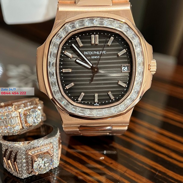 Đồng Hồ Patek Phillippe Nautilus Vàng Khối 18K Viền Kim Cương