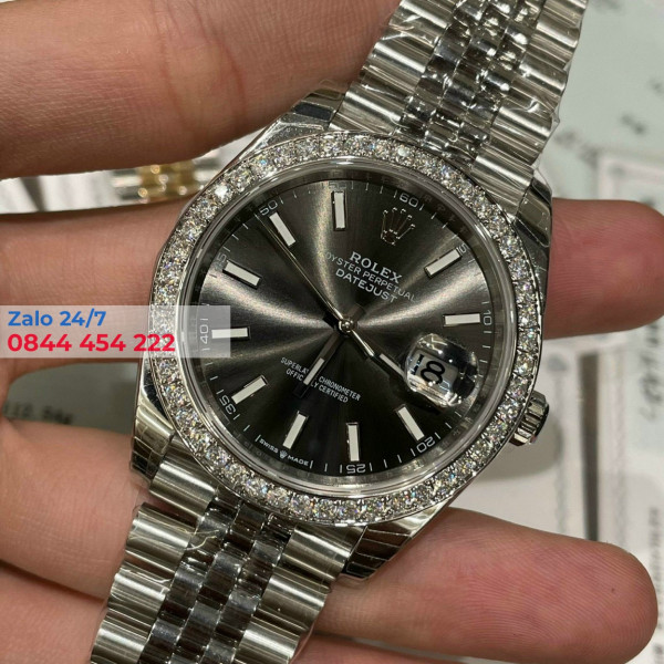 Đồng Hồ Rolex Datejust 41 126234 Mặt Số Đen Viền Kim Cương