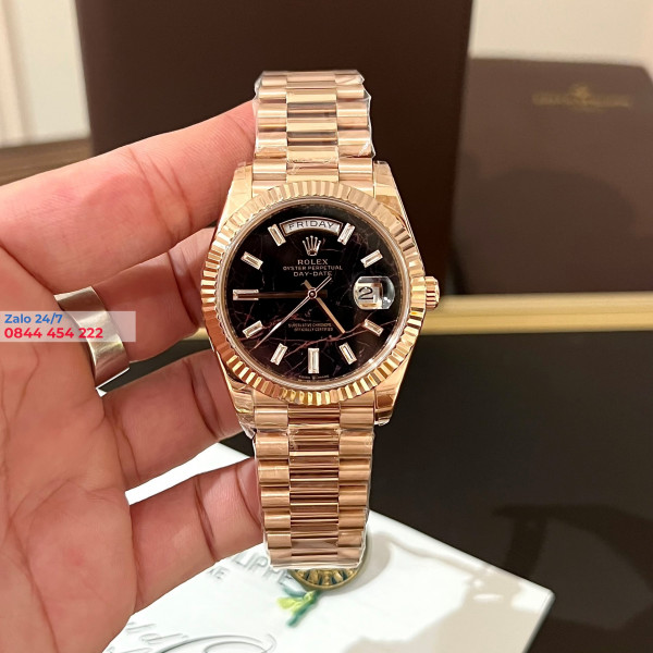 Đồng Hồ Rolex Day-Date 36 128235 Mặt Số Eisenkiesel Cọc Số La Mã