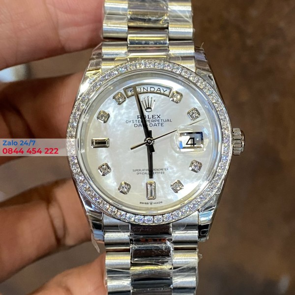 Đồng Hồ Rolex Day-Date Mặt Số Khảm Trai Viền KIm Cương Moissanite Replica