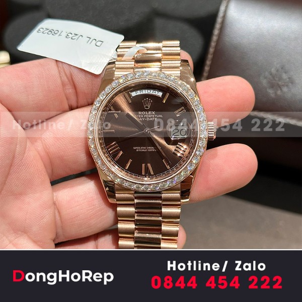 Đồng hồ rolex daydate 228345rbr bọc vàng benzel moissanite 