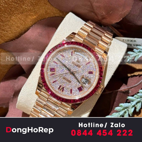 Đồng hồ Rolex daydate 228398TRU ruby tổng hợp bọc vàng 18k