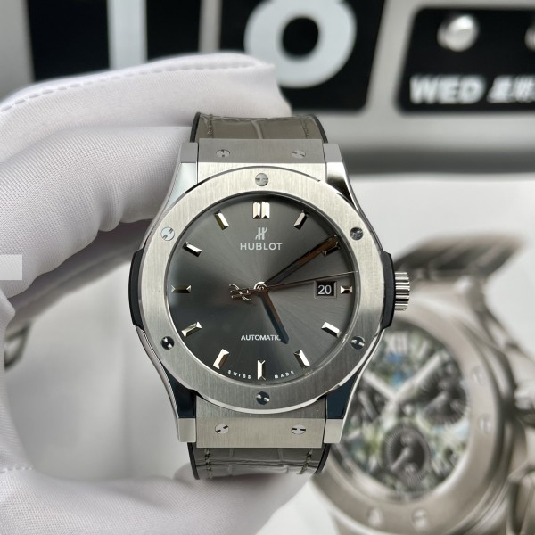 Hublot Classic Fusion Dial Gray 42mm