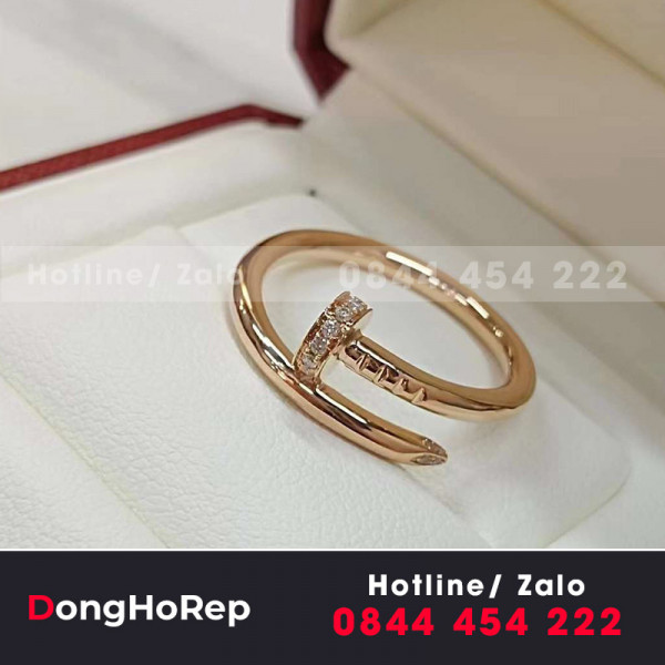 Nhẫn đinh Cartier chế tác vàng 18k 