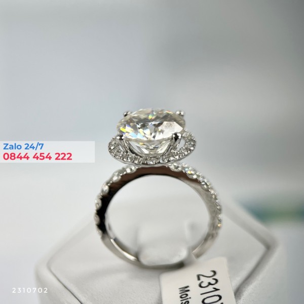 Nhẫn Nữ Chế Tác Vàng Trắng 18KKim Cương Moissanite