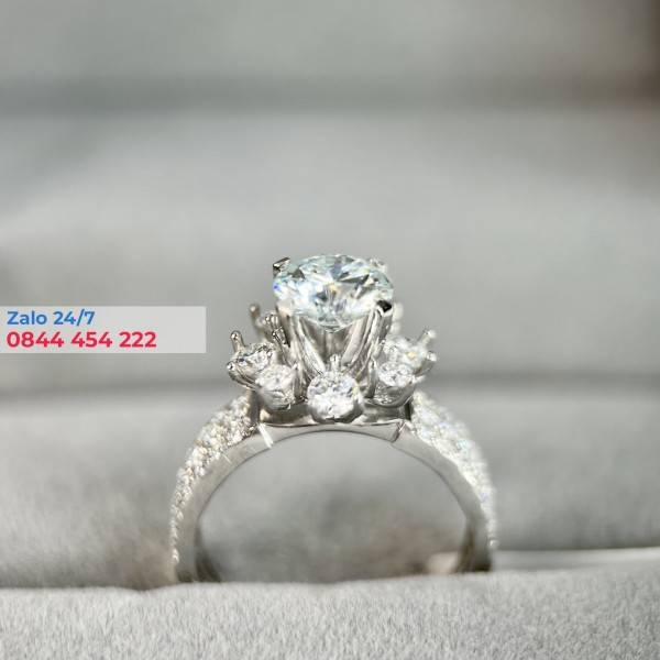 Nhẫn Nữ Chế Tác Vàng Trắng Kim Cương moissanite