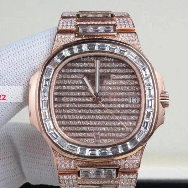 Patek Philippe nautilus 5719/10R Chế Tác Vàng Khối Kim Cương Thiên Nhiên