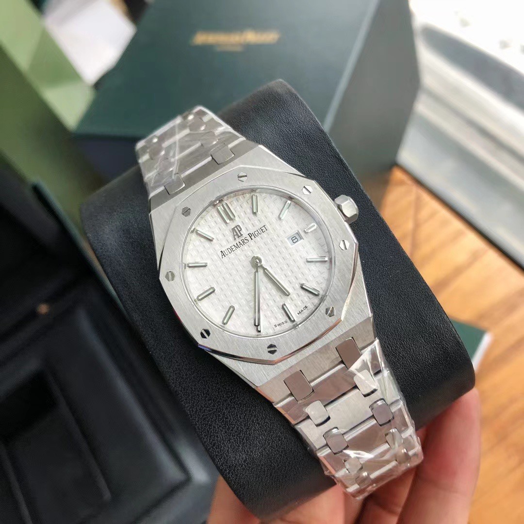 Một số lưu ý khi mua đồng hồ Audemars Piguet replica