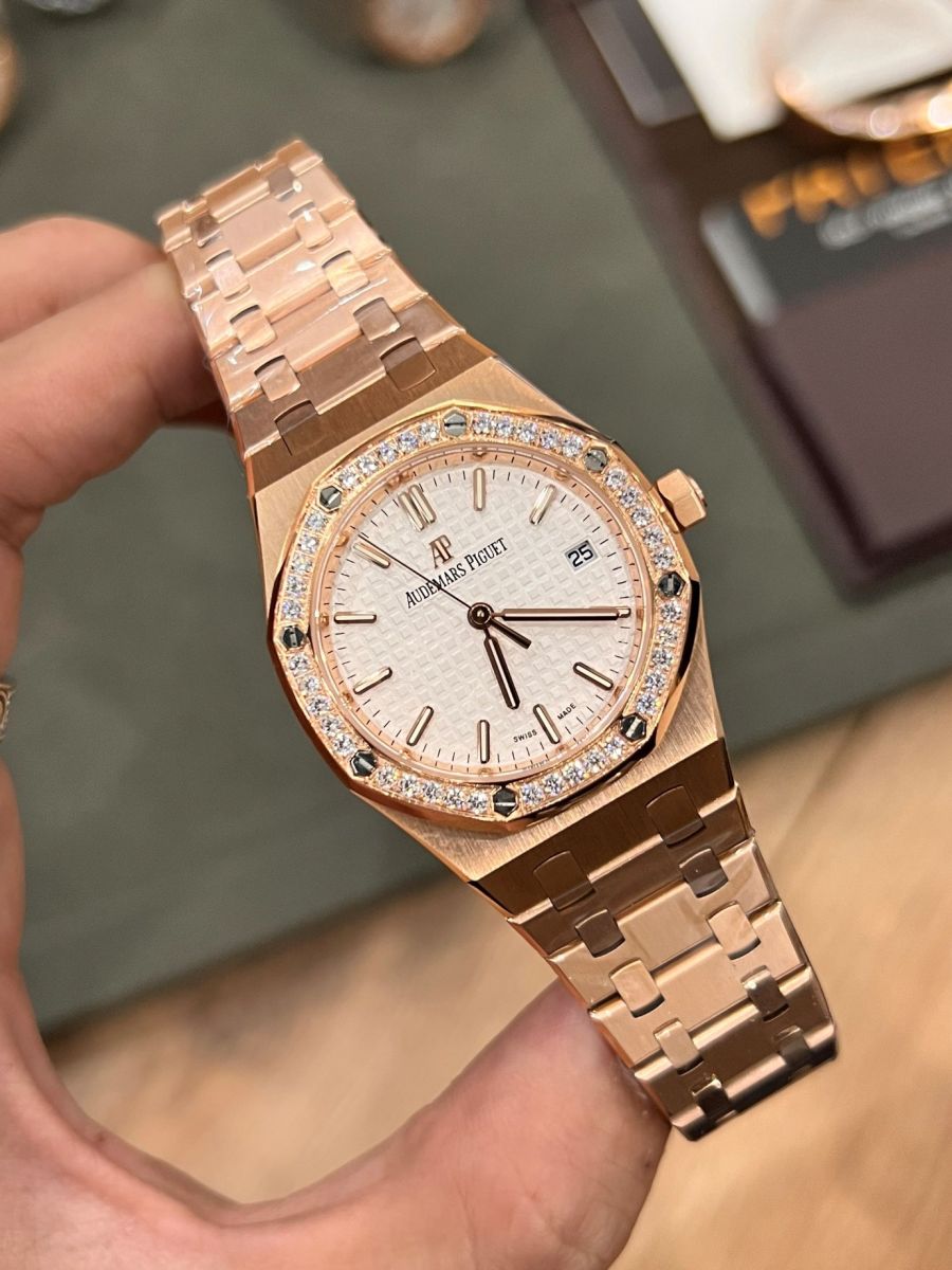 Chiêm ngưỡng vẻ đẹp của đồng hồ Audemars Piguet replica