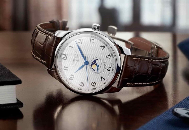 Bạn biết gì về đồng hồ Moonphase