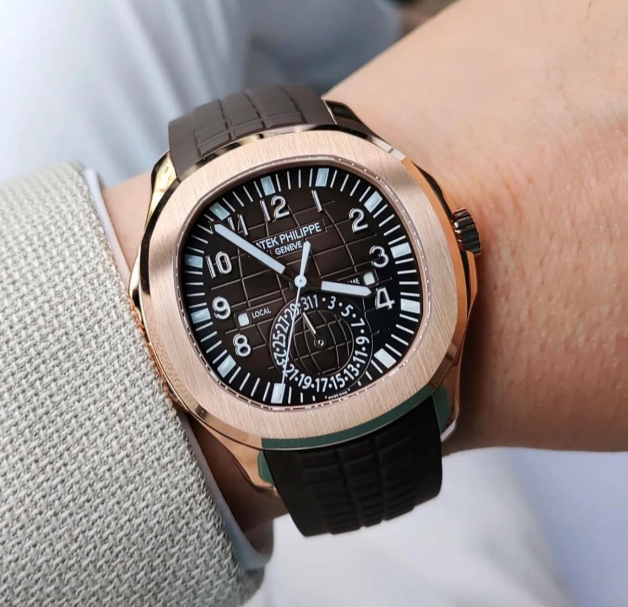 Patek Aquanaut 5164R – 001 siêu cấp – Kiệt tác thời gian được săn đón