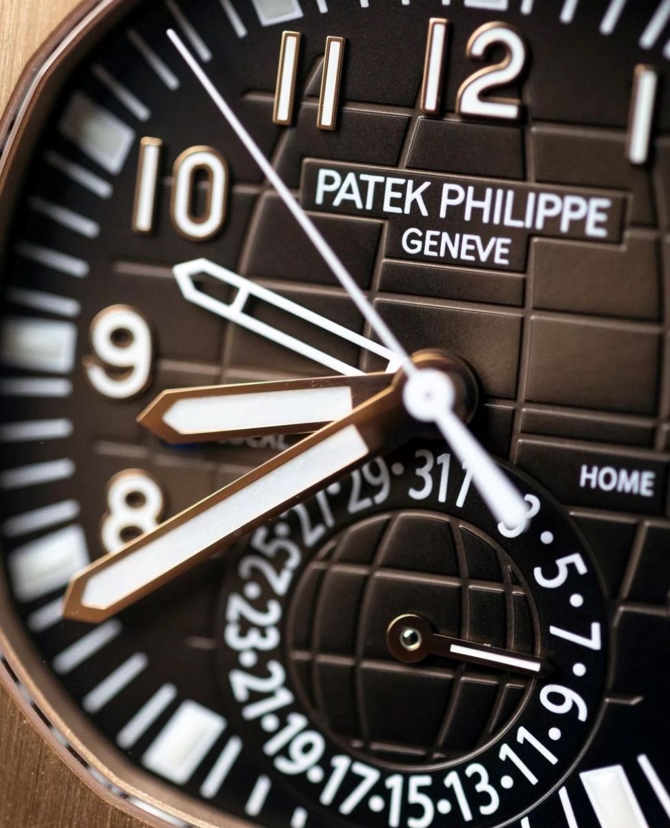 Mặt số đồng hồ Patek Aquanaut 5164R – 001 được sắp xếp khoa học