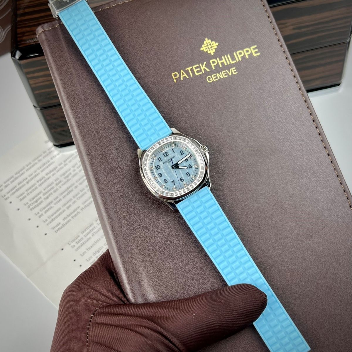 Patek Philippe Aquanaut 5067A-017 Replica đúng chuẩn tại cơ sở uy tín