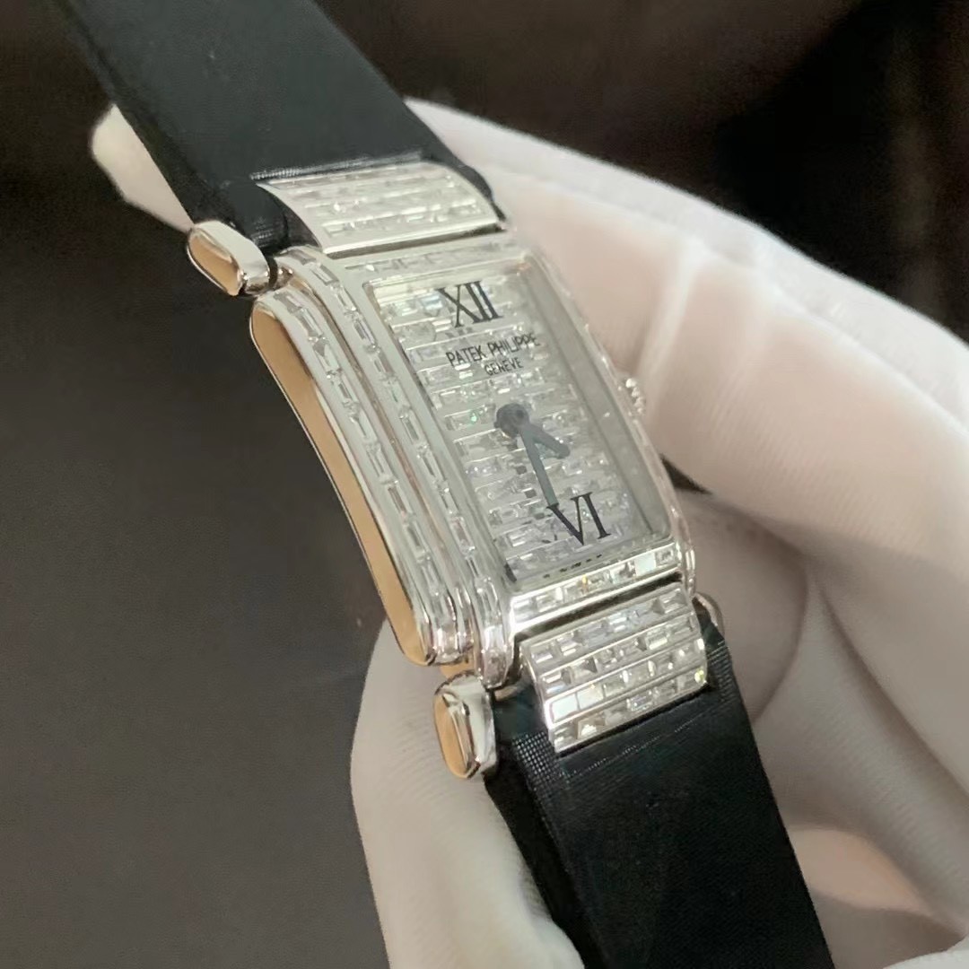 Yên tâm về quyết định đầu tư đồng hồ Patek Philippe tại DongHoRep