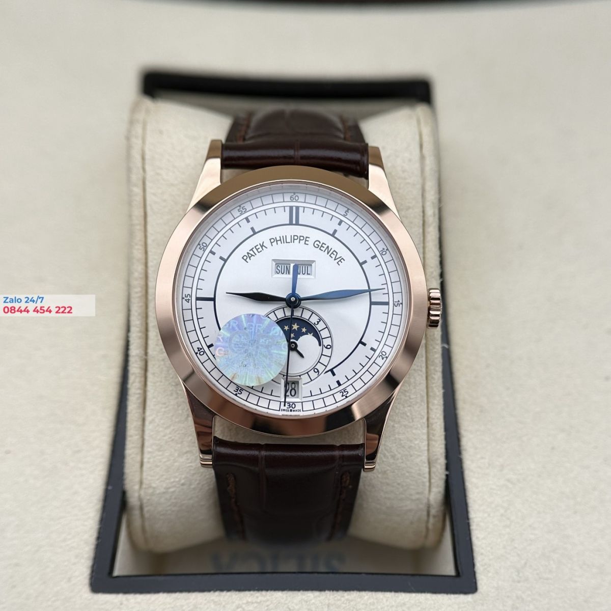 Đồng hồ Patek Philippe Complications 5396R-011 được chào đón nhiệt liệt