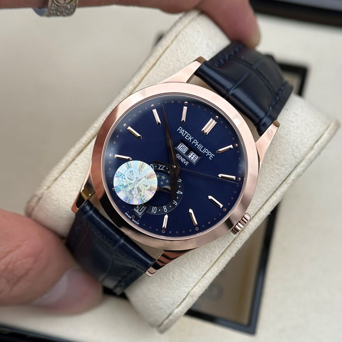 Yên tâm đầu tư Patek Philippe Complication 5396R-011 đầy đủ phụ kiện