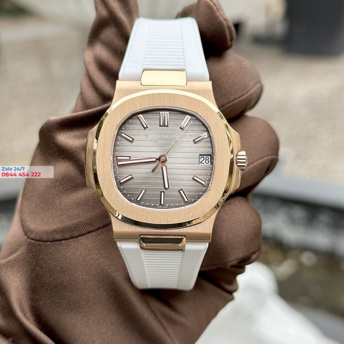 Đồng hồ Patek Philippe Nautilus 5711 Rubber B làm say đắm mọi tín đồ