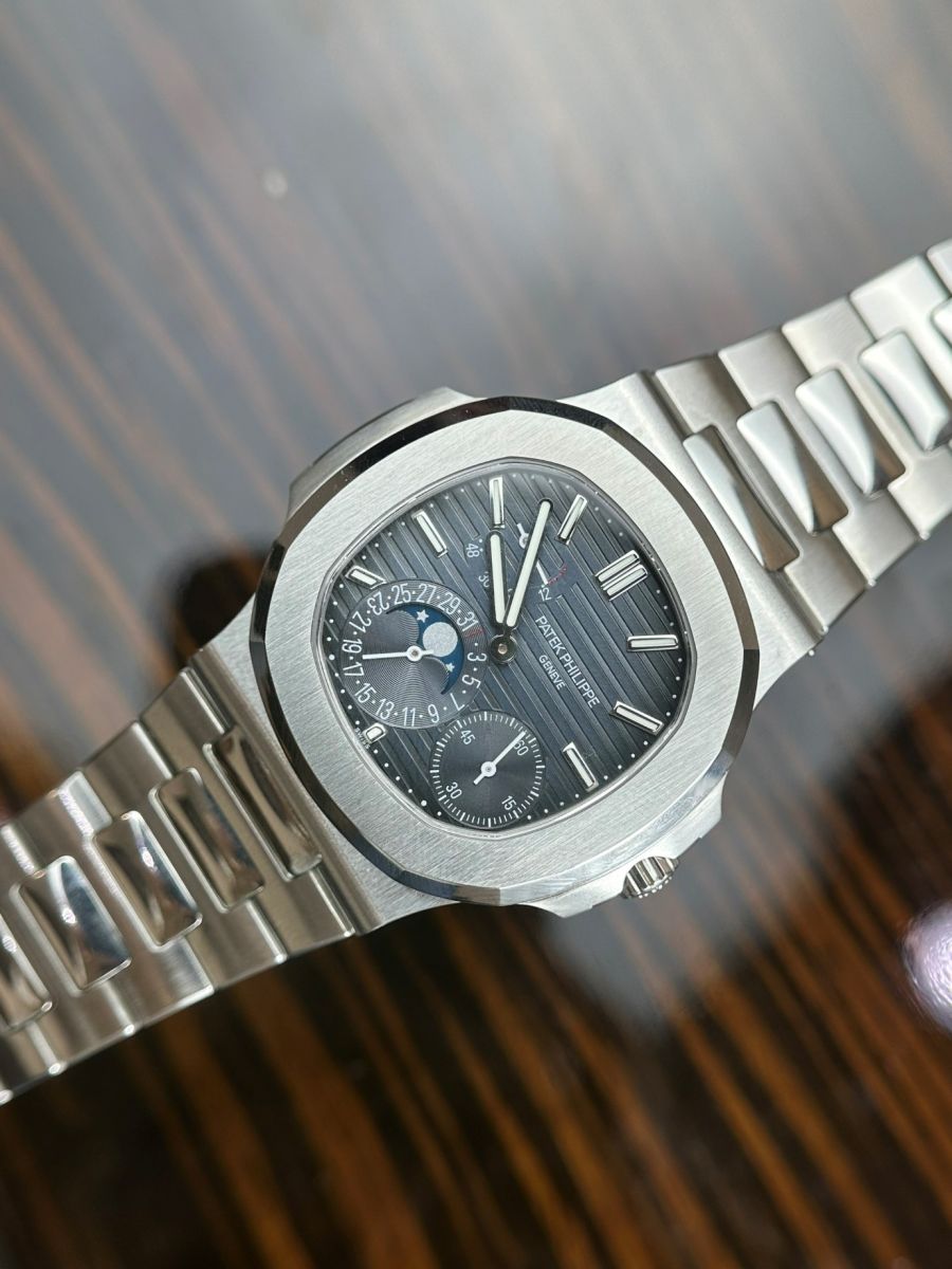 Yên tâm trải nghiệm Patek Philippe Nautilus 5712/1A-001 chuẩn auth cao cấp