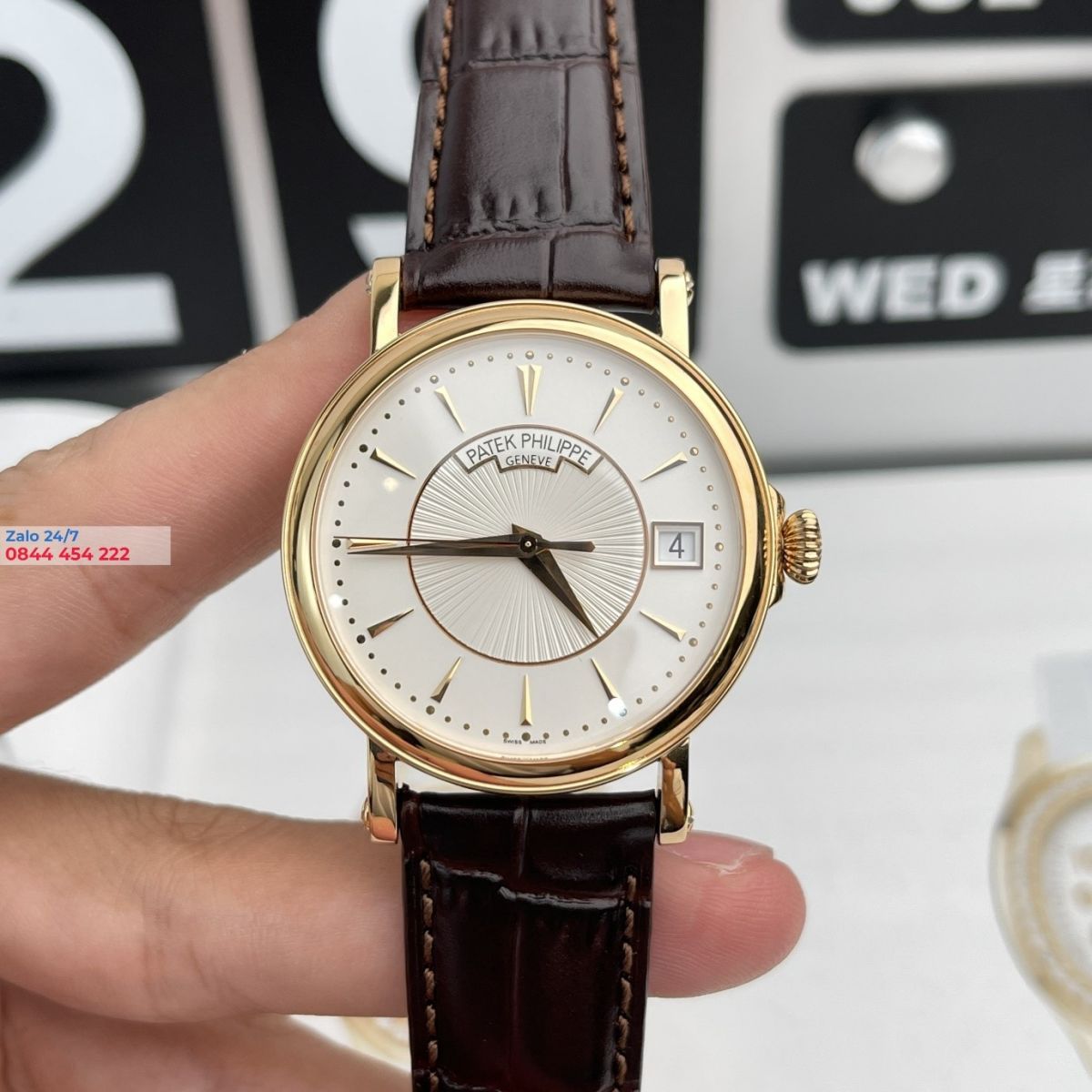 Patek Philippe Calatrava 5153R-001- Chiếc đồng hồ thanh lịch được săn đón