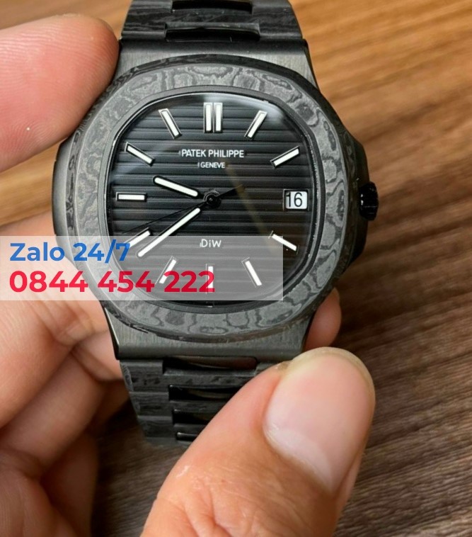 Patek Philippe DiW Carbon Nautilus Replica 5711 Black Grail độc đáo