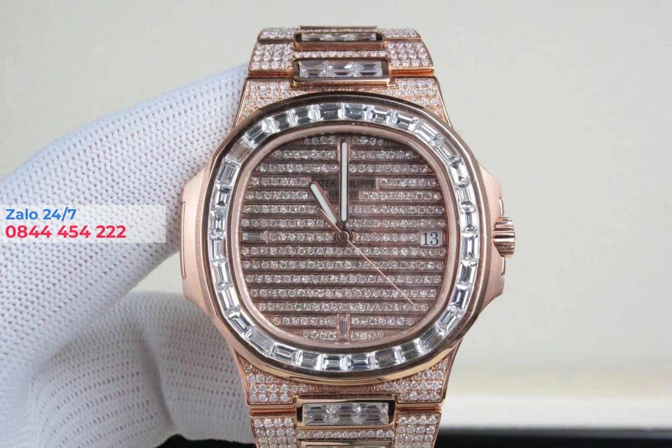 Siêu phẩm Patek Philippe Nautilus 5719/10R xa xỉ